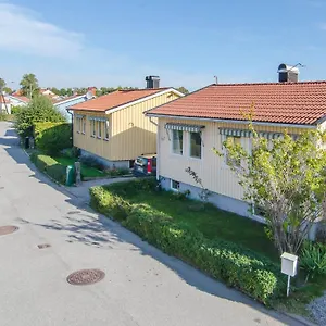 Tallkrogen Romantic House - Upper Or Lower Lägenhet